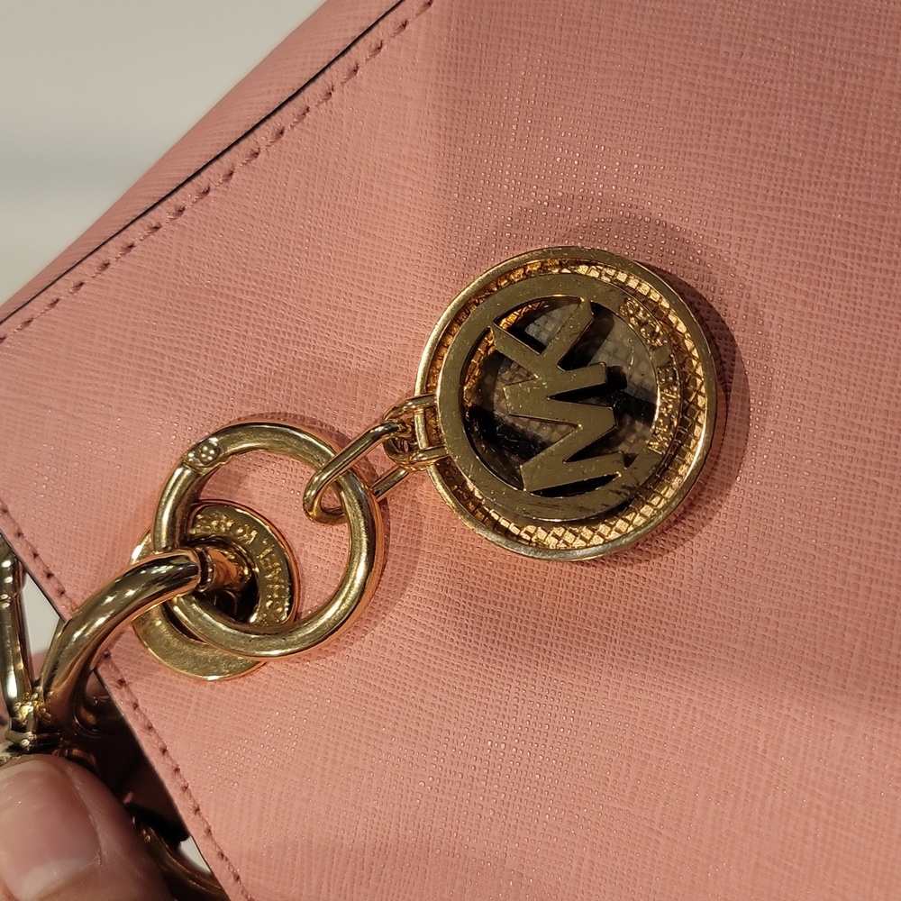 New and Authentic  Michael Kors bag - Picture 9 of 14